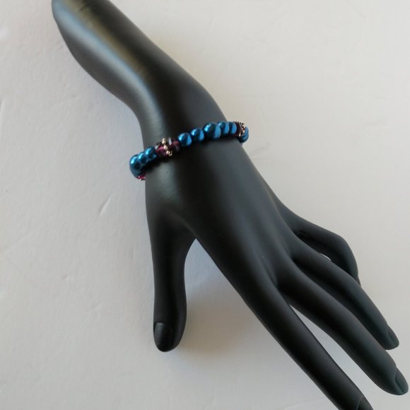 Blue Faux Pearls Bracelet with Purple Beads Handmade Beaded 7.5 Inches - Picture 9 of 16